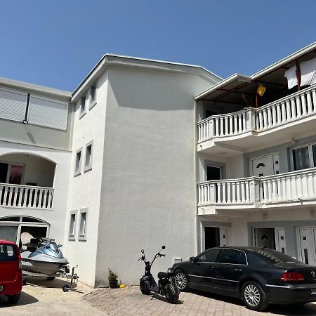 Villa Ajsa Бар Экстерьер фото