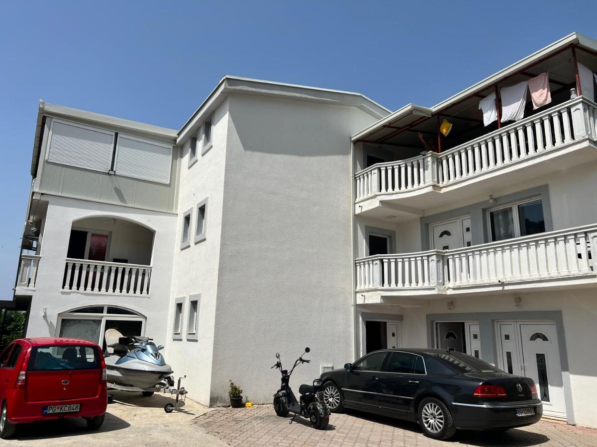 Villa Ajsa Бар Экстерьер фото